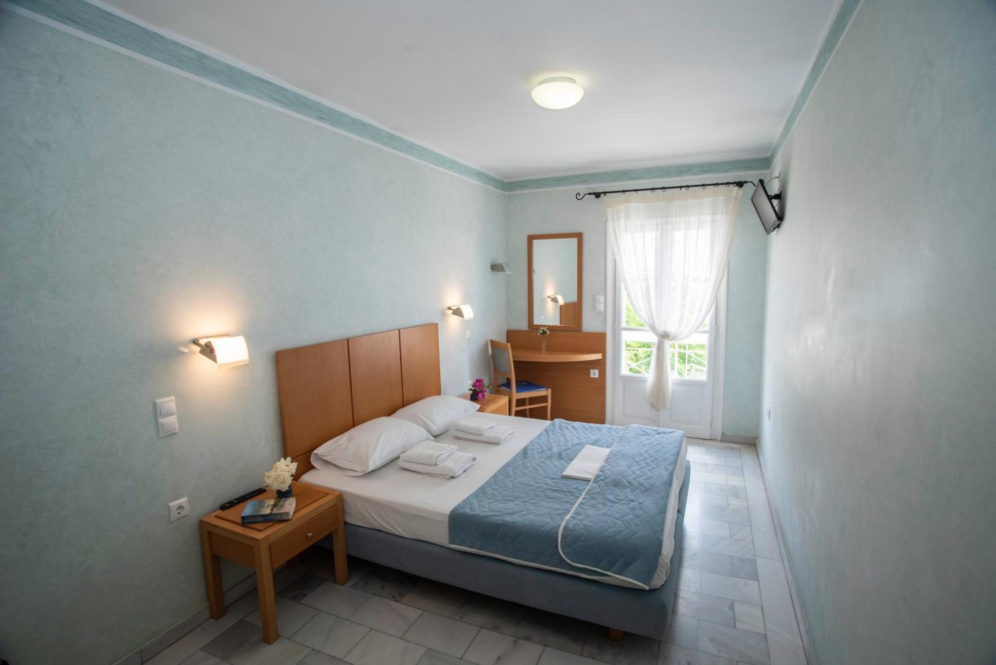Hotel Argo Galaxidi Exterior photo